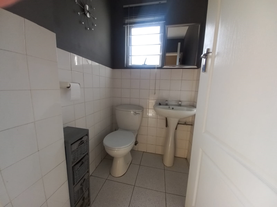 2 Bedroom Property for Sale in Glenwood KwaZulu-Natal