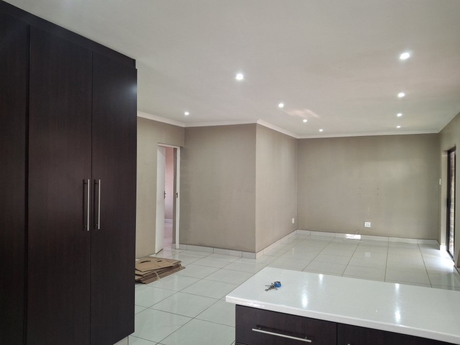 To Let 2 Bedroom Property for Rent in Howick West KwaZulu-Natal