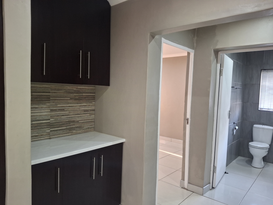 To Let 2 Bedroom Property for Rent in Howick West KwaZulu-Natal