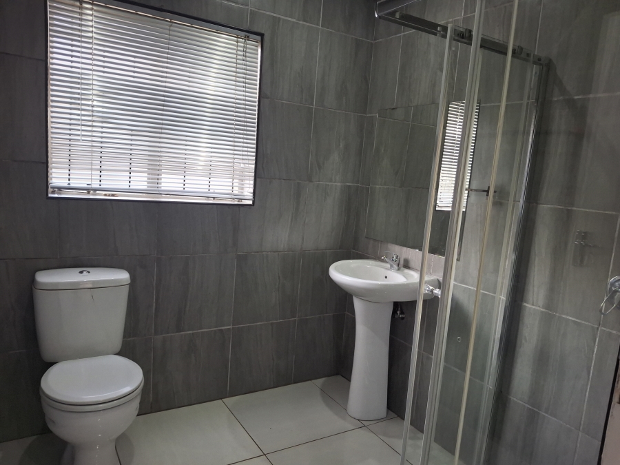To Let 2 Bedroom Property for Rent in Howick West KwaZulu-Natal