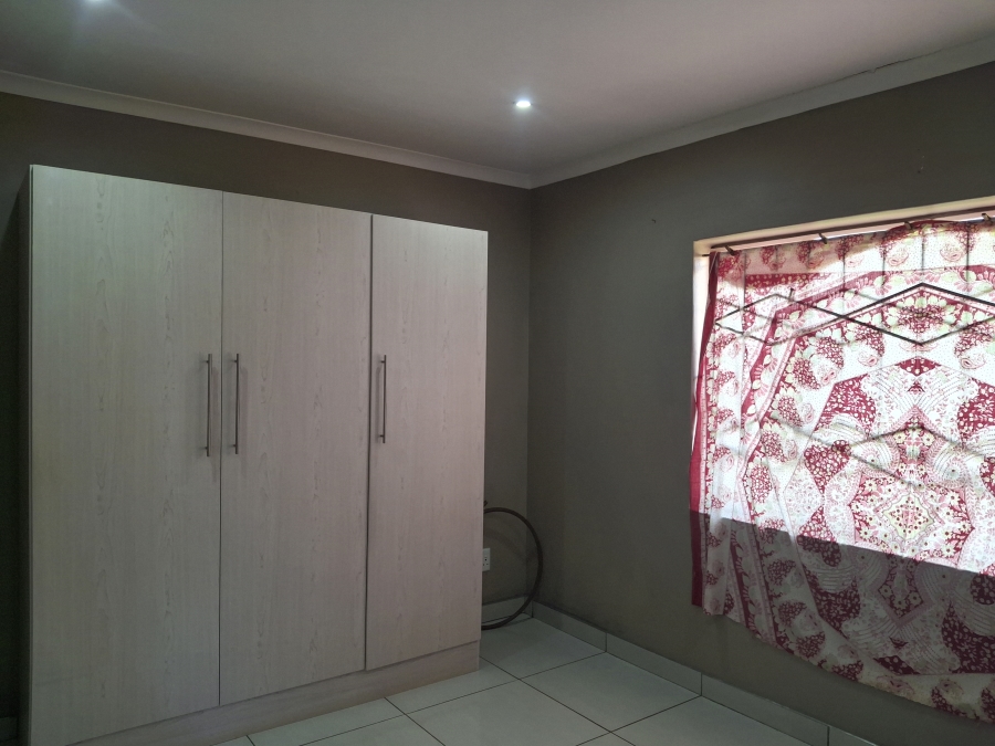 To Let 2 Bedroom Property for Rent in Howick West KwaZulu-Natal