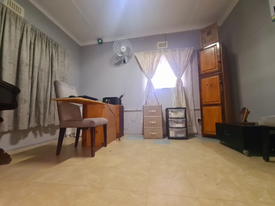 5 Bedroom Property for Sale in Mandeni KwaZulu-Natal