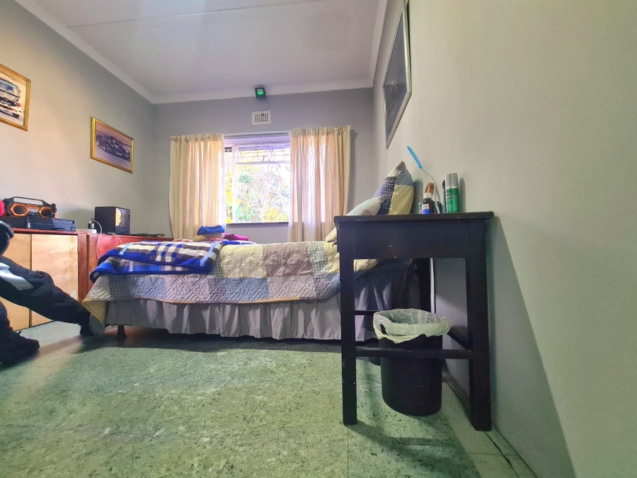 5 Bedroom Property for Sale in Mandeni KwaZulu-Natal