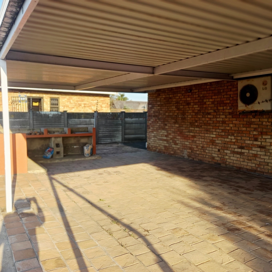 4 Bedroom Property for Sale in Birdswood KwaZulu-Natal