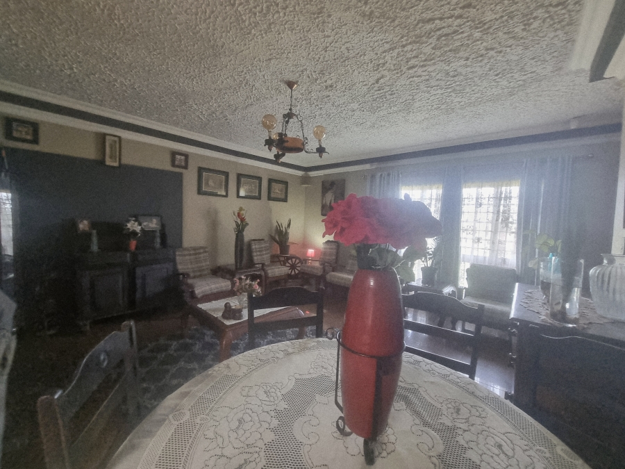 5 Bedroom Property for Sale in Richem KwaZulu-Natal