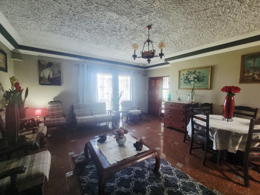 5 Bedroom Property for Sale in Richem KwaZulu-Natal