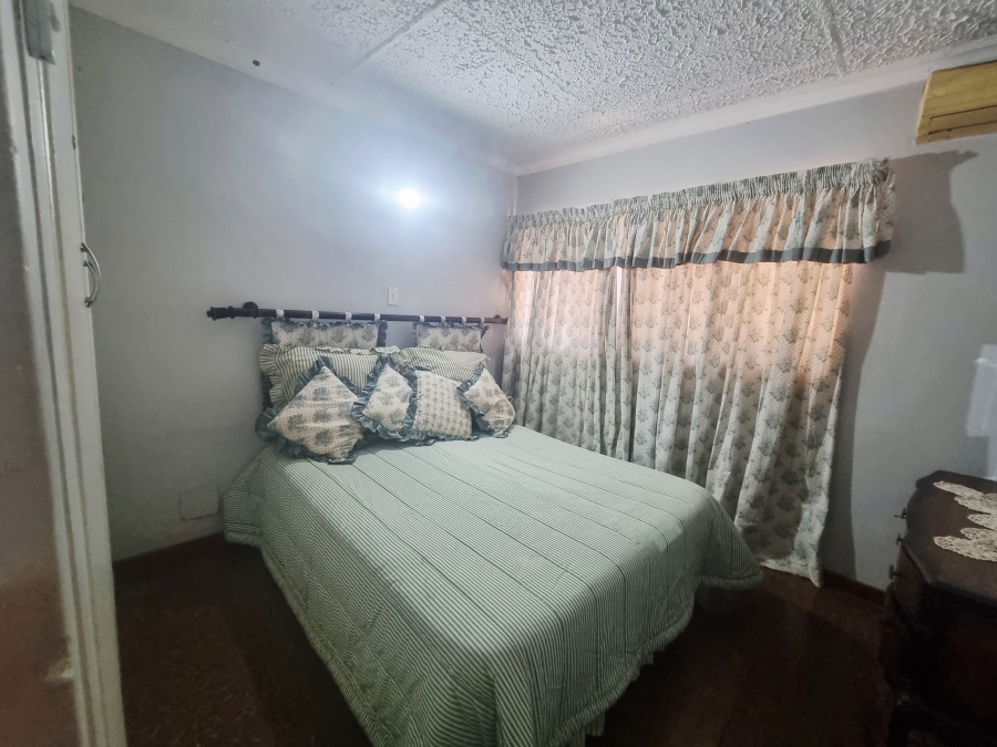 5 Bedroom Property for Sale in Richem KwaZulu-Natal