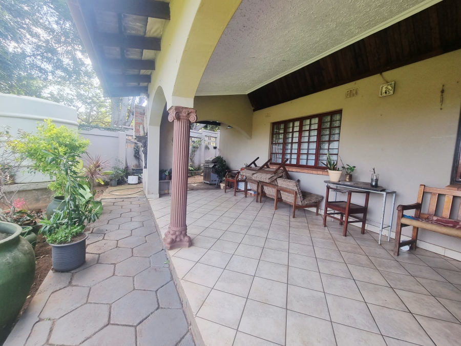 5 Bedroom Property for Sale in Richem KwaZulu-Natal