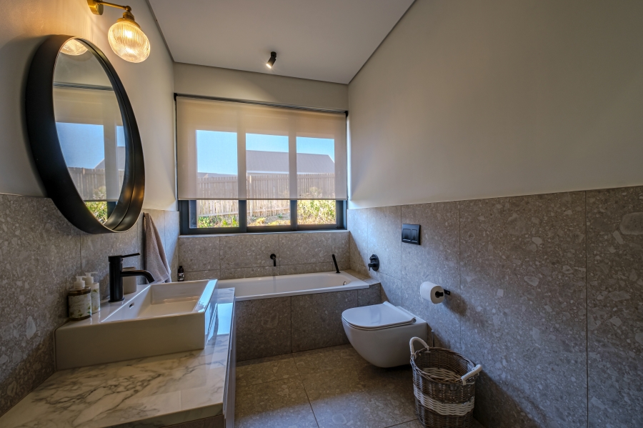5 Bedroom Property for Sale in Springvale Country Estate KwaZulu-Natal