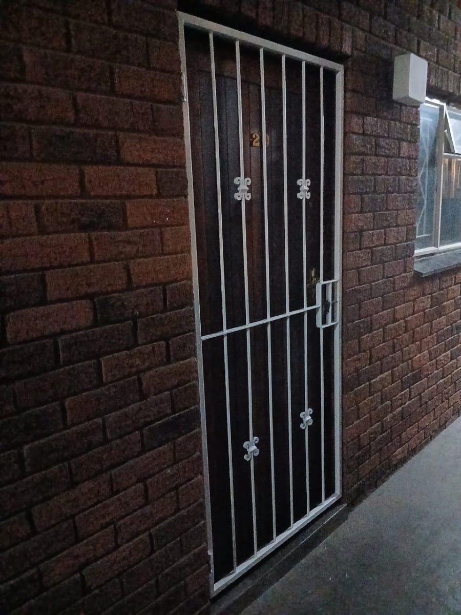 To Let 2 Bedroom Property for Rent in Scottsville KwaZulu-Natal