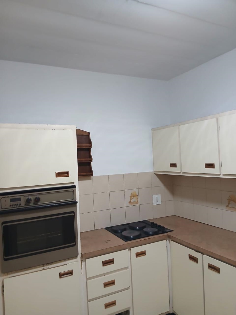To Let 2 Bedroom Property for Rent in Scottsville KwaZulu-Natal