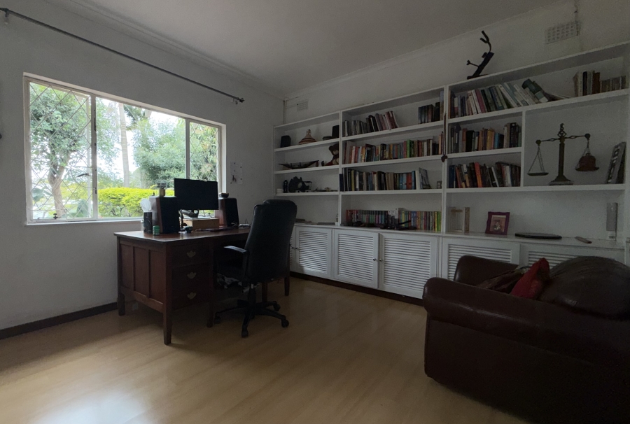 5 Bedroom Property for Sale in Kloof KwaZulu-Natal