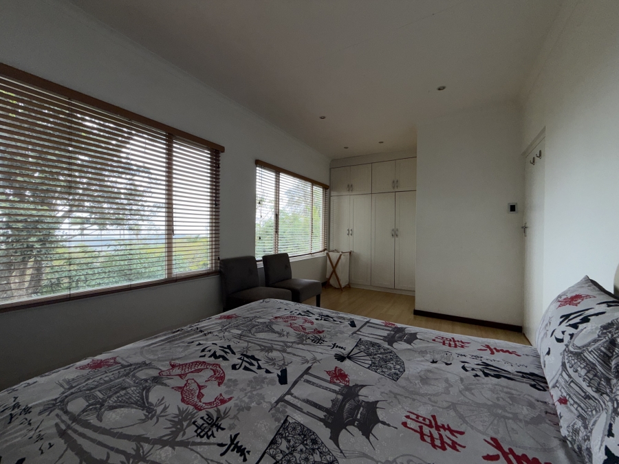 5 Bedroom Property for Sale in Kloof KwaZulu-Natal