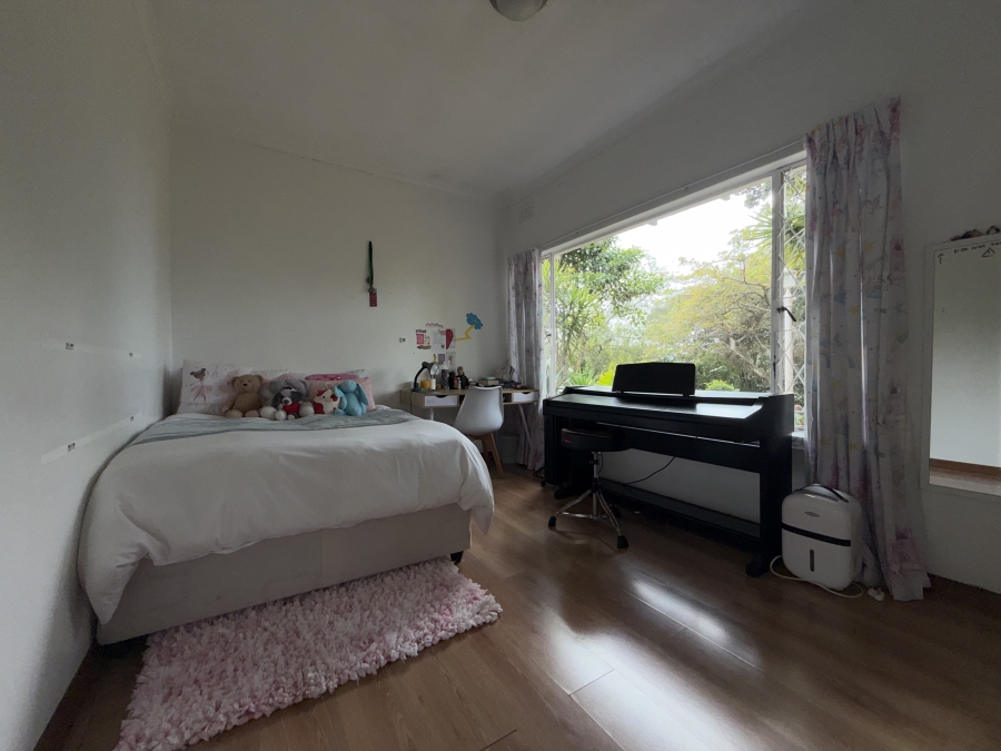 5 Bedroom Property for Sale in Kloof KwaZulu-Natal