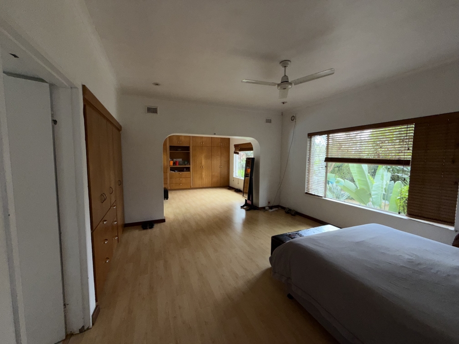 5 Bedroom Property for Sale in Kloof KwaZulu-Natal