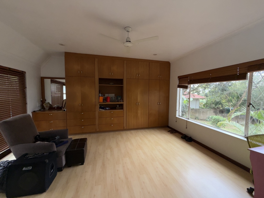 5 Bedroom Property for Sale in Kloof KwaZulu-Natal