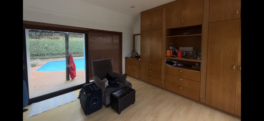 5 Bedroom Property for Sale in Kloof KwaZulu-Natal