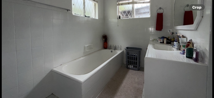 5 Bedroom Property for Sale in Kloof KwaZulu-Natal
