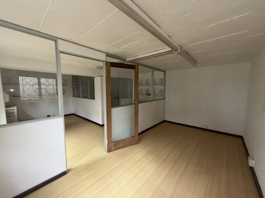 5 Bedroom Property for Sale in Kloof KwaZulu-Natal