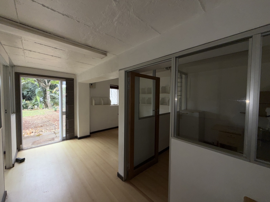 5 Bedroom Property for Sale in Kloof KwaZulu-Natal