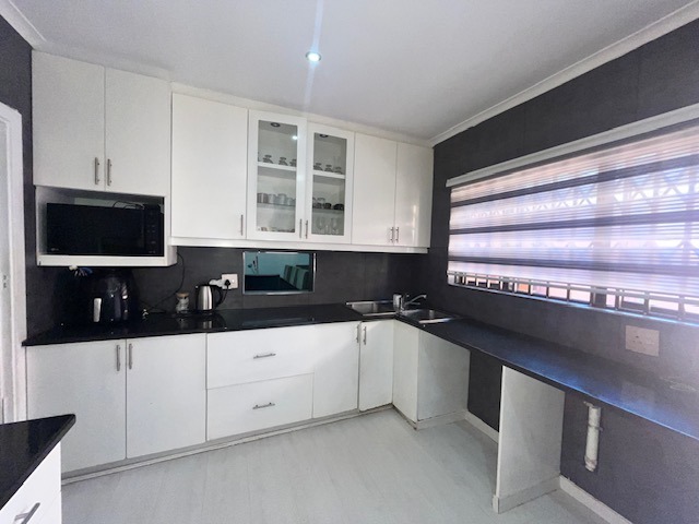 3 Bedroom Property for Sale in Ocean View KwaZulu-Natal