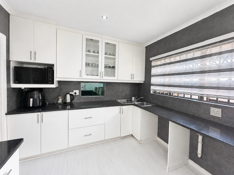3 Bedroom Property for Sale in Ocean View KwaZulu-Natal