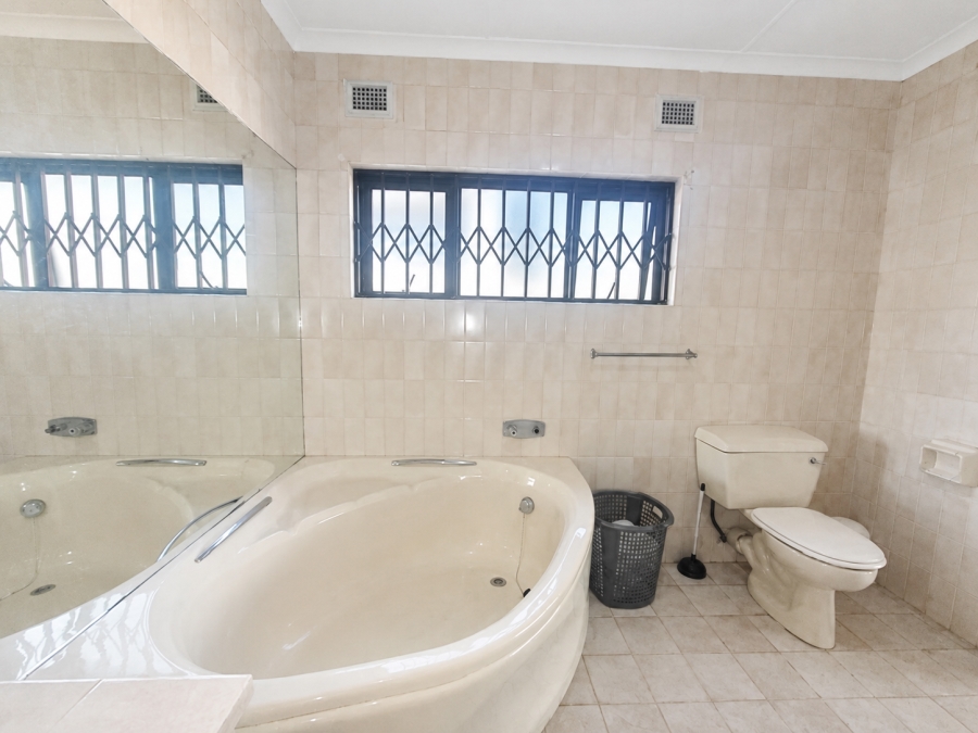 3 Bedroom Property for Sale in Ocean View KwaZulu-Natal