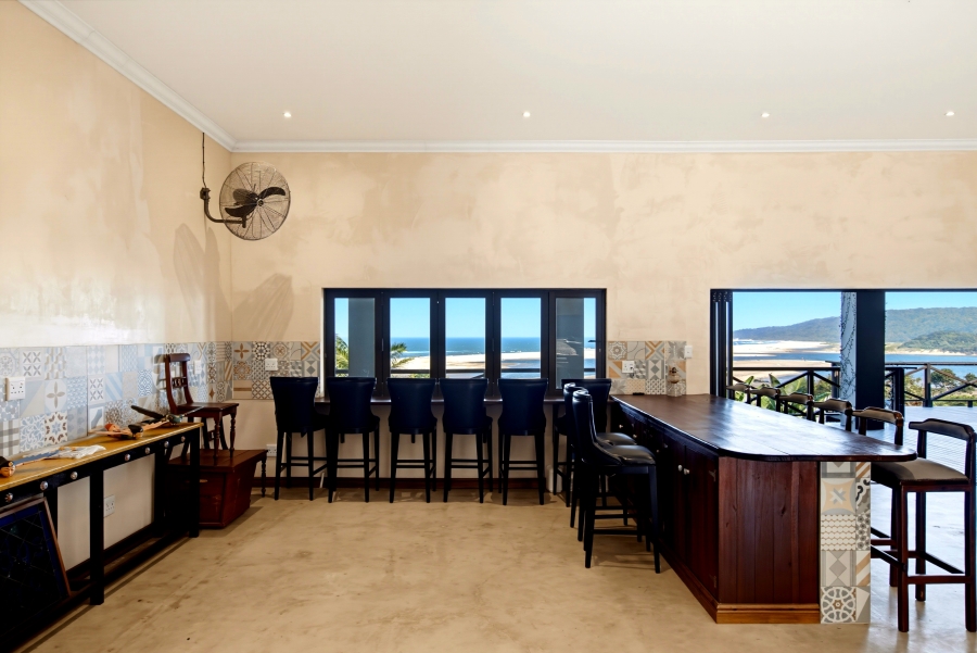 7 Bedroom Property for Sale in Zinkwazi Beach KwaZulu-Natal