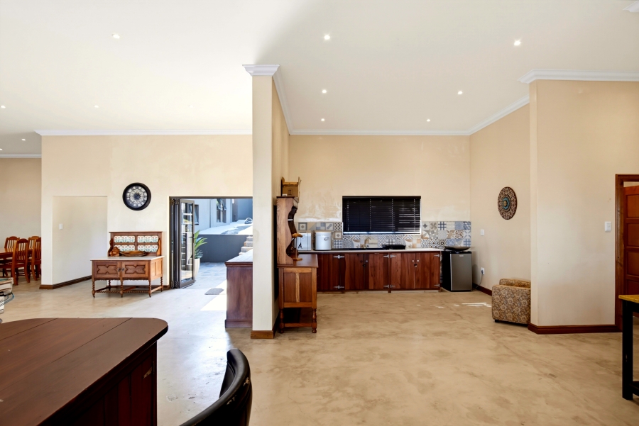 7 Bedroom Property for Sale in Zinkwazi Beach KwaZulu-Natal