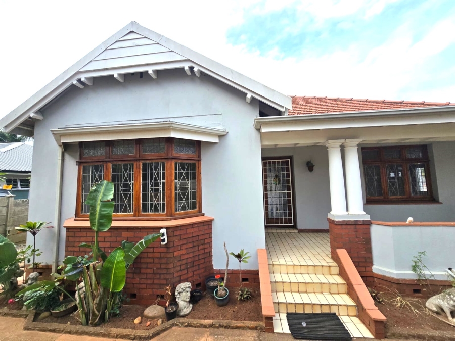 To Let 4 Bedroom Property for Rent in Athlone KwaZulu-Natal