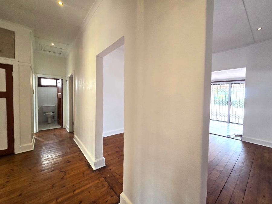 To Let 4 Bedroom Property for Rent in Athlone KwaZulu-Natal