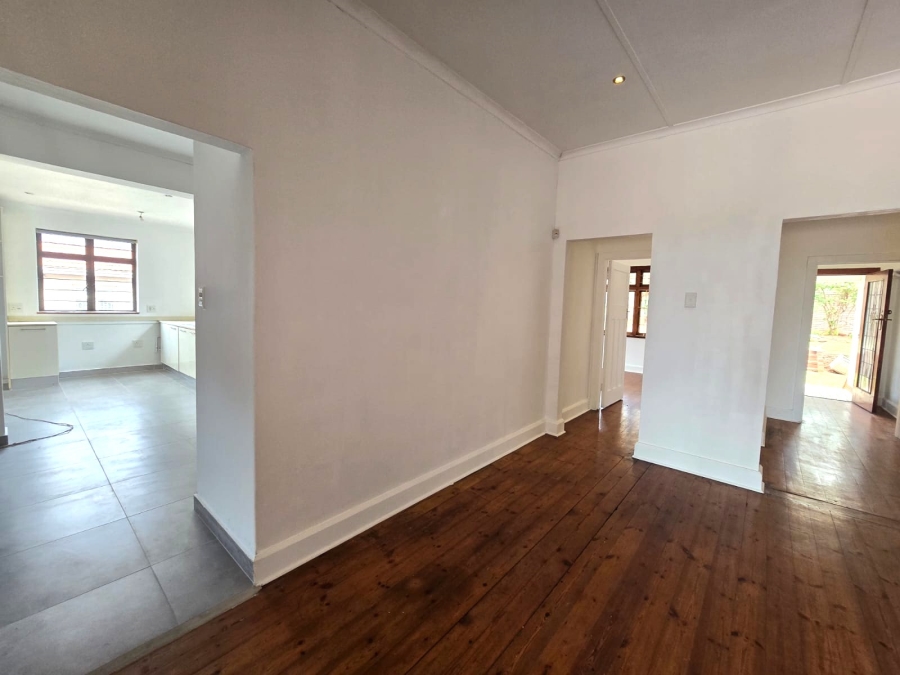 To Let 4 Bedroom Property for Rent in Athlone KwaZulu-Natal