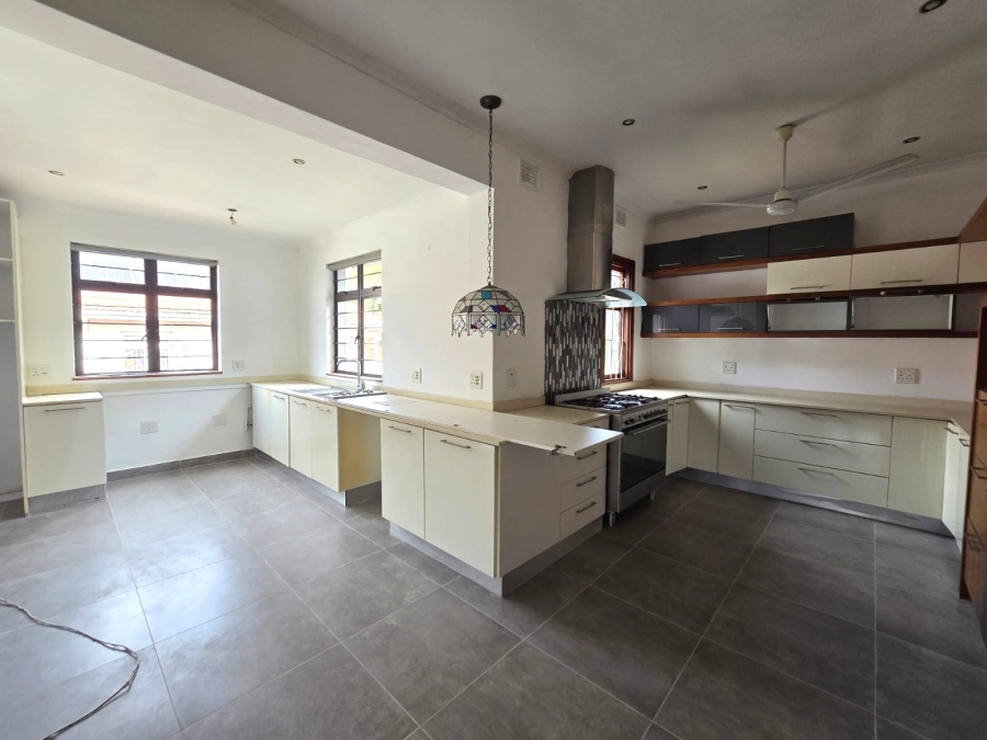 To Let 4 Bedroom Property for Rent in Athlone KwaZulu-Natal