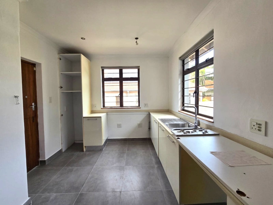 To Let 4 Bedroom Property for Rent in Athlone KwaZulu-Natal
