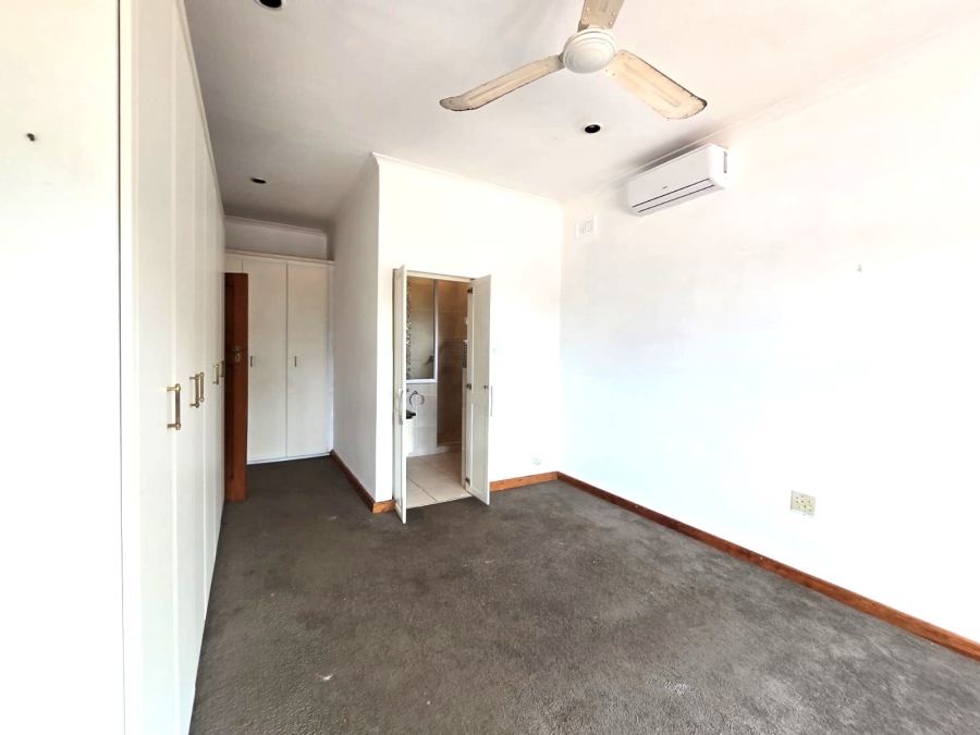 To Let 4 Bedroom Property for Rent in Athlone KwaZulu-Natal