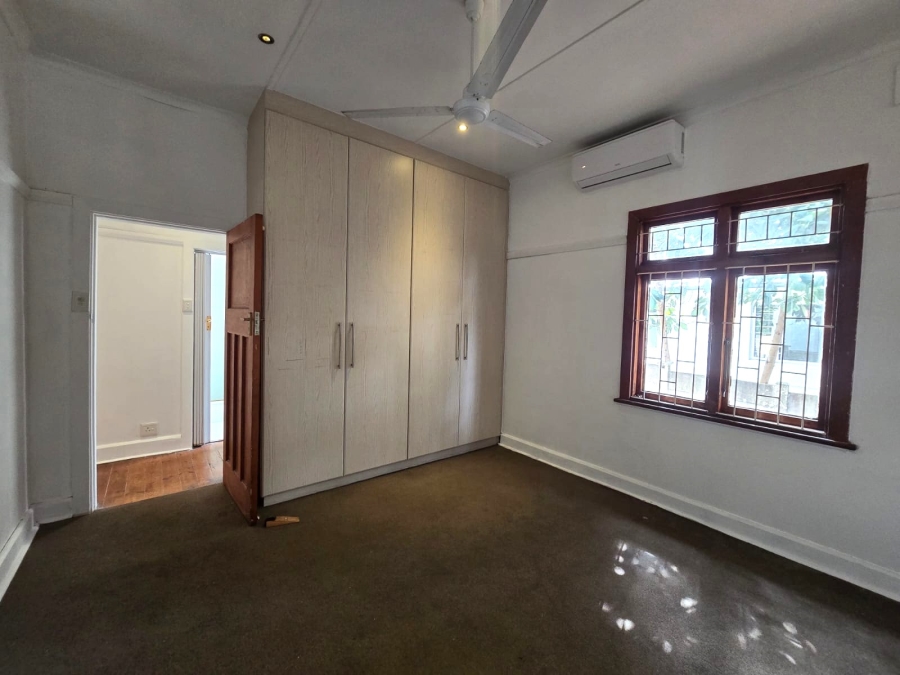 To Let 4 Bedroom Property for Rent in Athlone KwaZulu-Natal