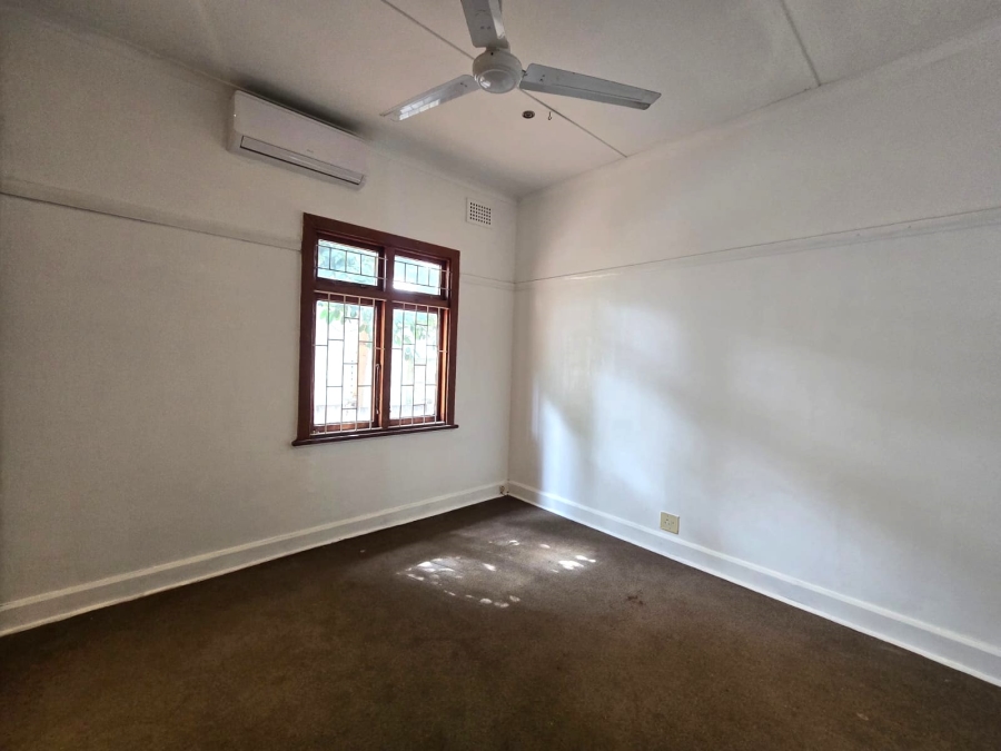To Let 4 Bedroom Property for Rent in Athlone KwaZulu-Natal