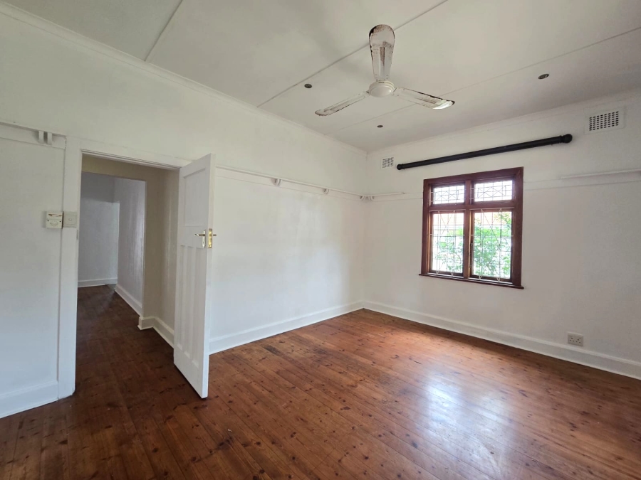 To Let 4 Bedroom Property for Rent in Athlone KwaZulu-Natal