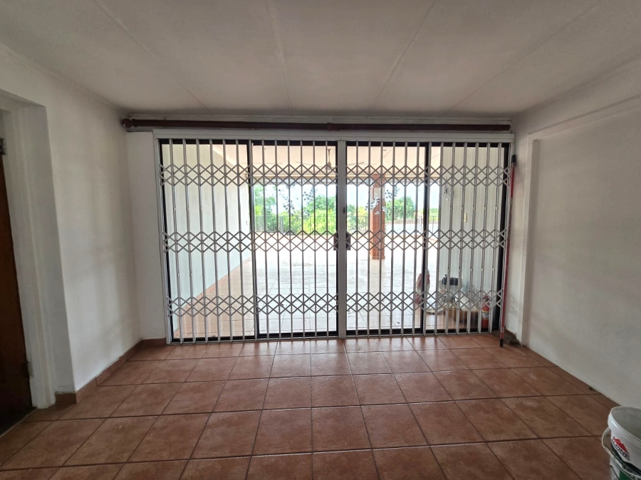 To Let 4 Bedroom Property for Rent in Athlone KwaZulu-Natal