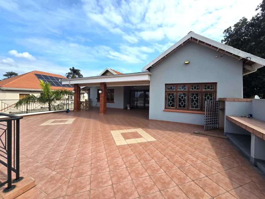 To Let 4 Bedroom Property for Rent in Athlone KwaZulu-Natal