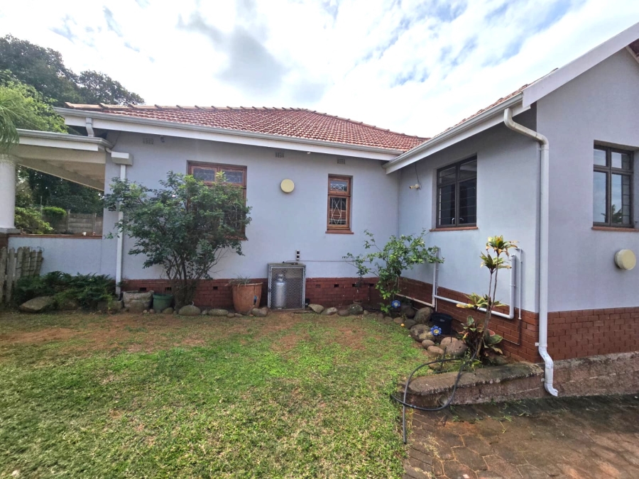 To Let 4 Bedroom Property for Rent in Athlone KwaZulu-Natal