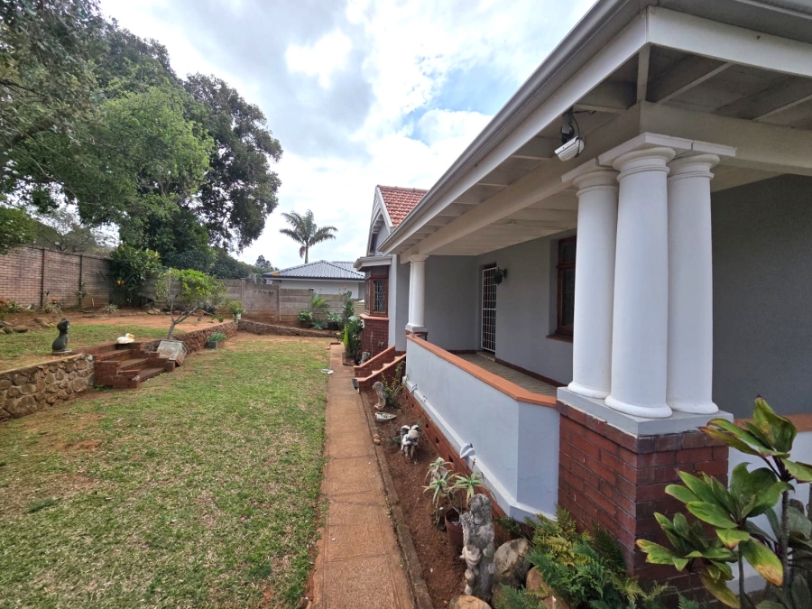 To Let 4 Bedroom Property for Rent in Athlone KwaZulu-Natal