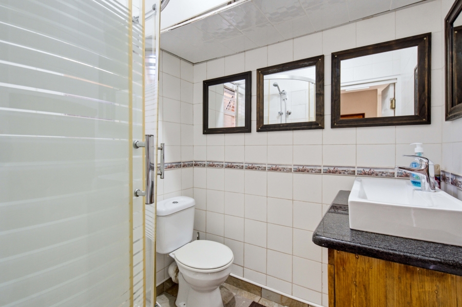 2 Bedroom Property for Sale in Amanzimtoti KwaZulu-Natal