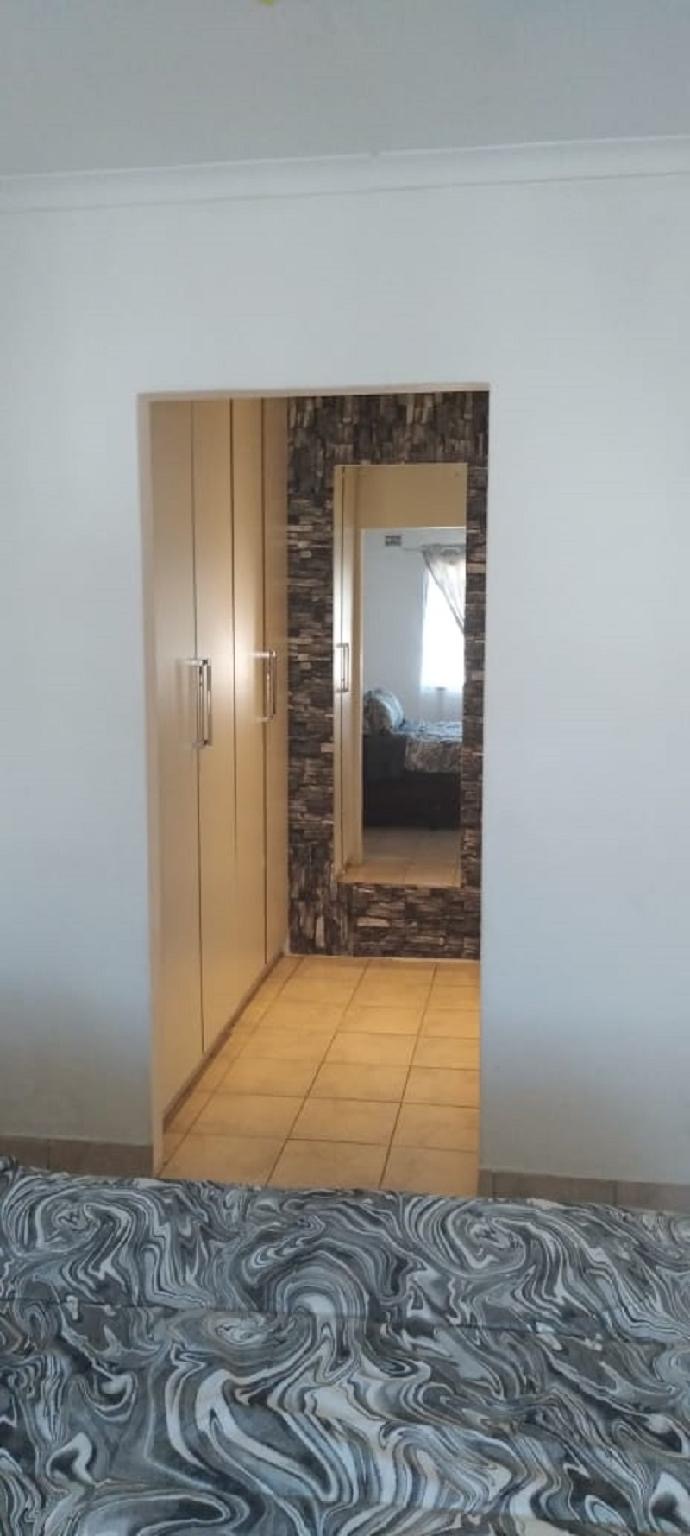 5 Bedroom Property for Sale in Reservoir Hills KwaZulu-Natal
