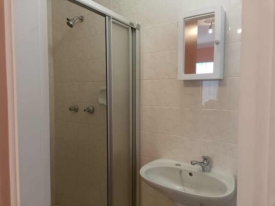 To Let 1 Bedroom Property for Rent in Umhlanga Ridge KwaZulu-Natal