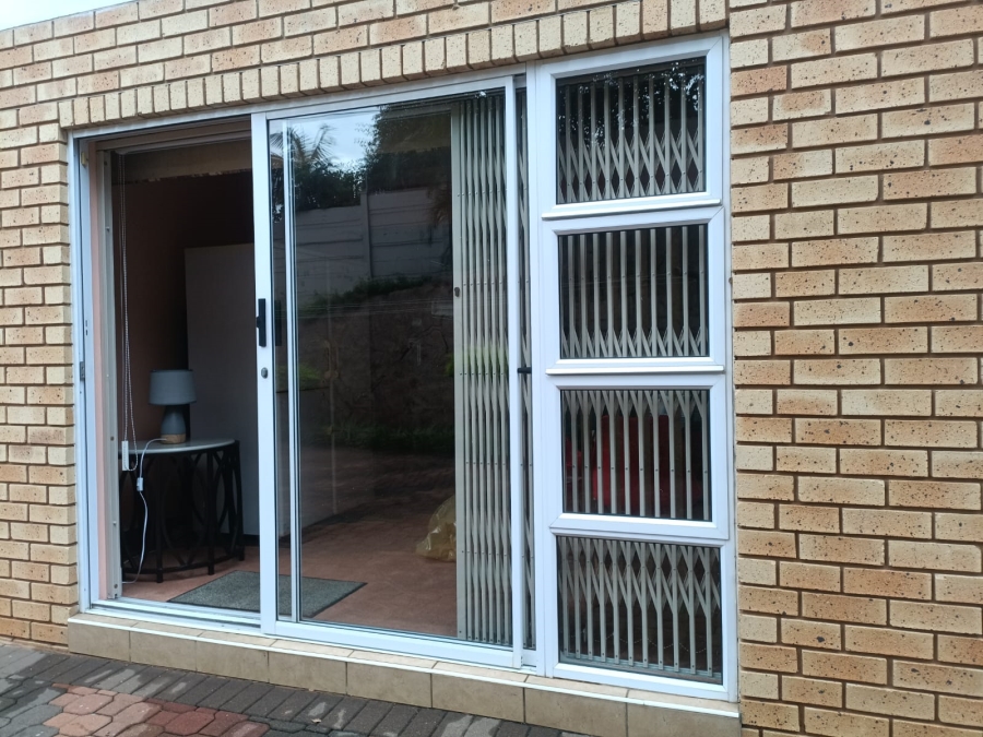To Let 1 Bedroom Property for Rent in Umhlanga Ridge KwaZulu-Natal