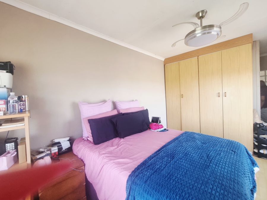 To Let 1 Bedroom Property for Rent in Richem KwaZulu-Natal