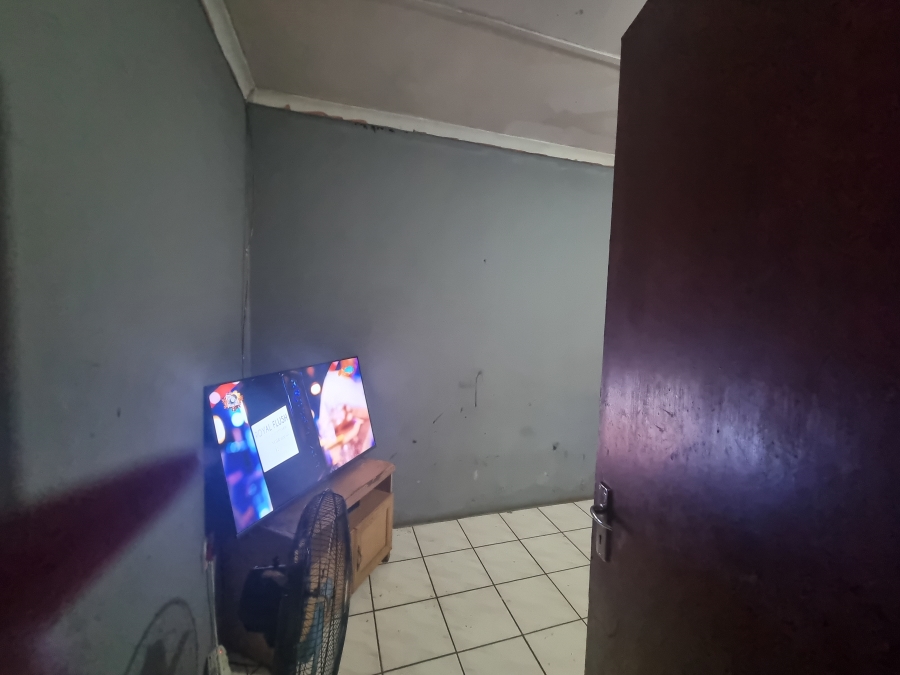 7 Bedroom Property for Sale in Ngwelezana KwaZulu-Natal
