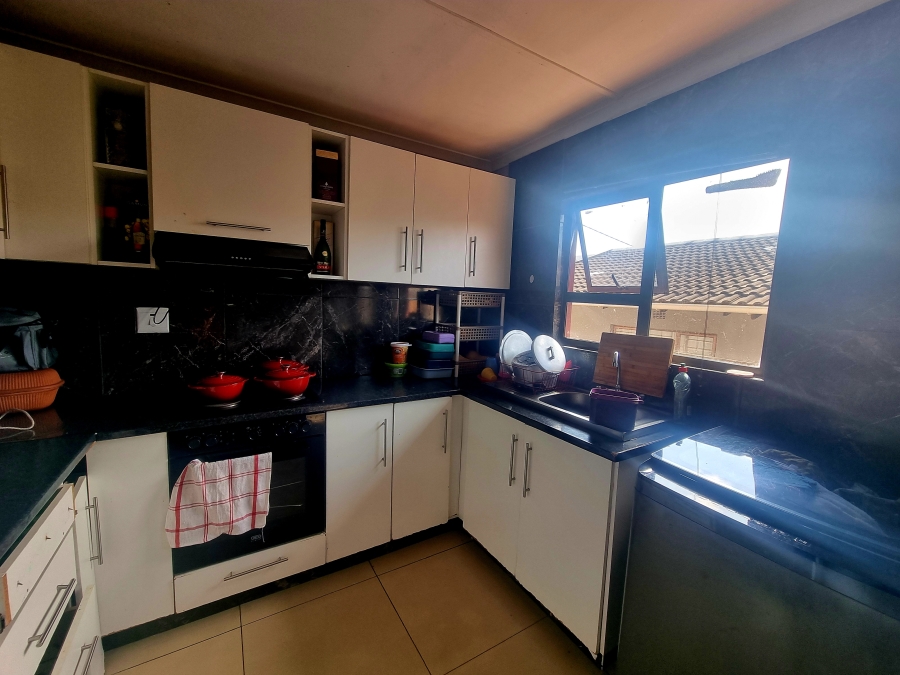 2 Bedroom Property for Sale in Umhlathuze KwaZulu-Natal