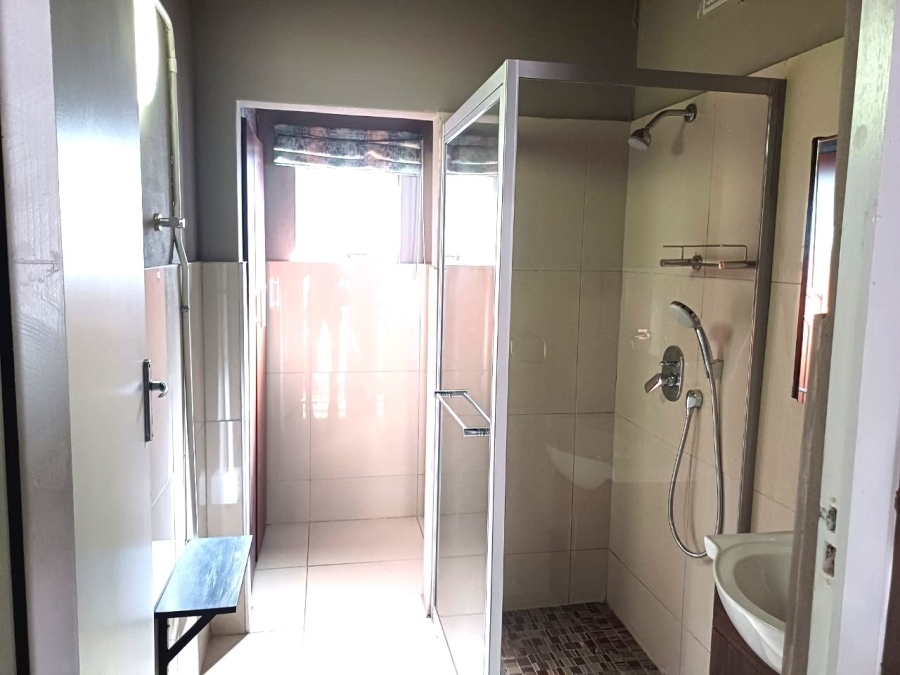 To Let 1 Bedroom Property for Rent in Ocean View KwaZulu-Natal